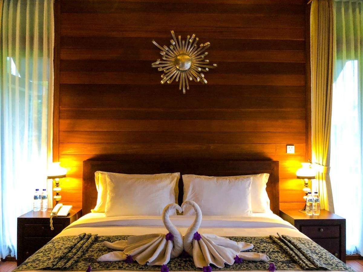 Abian Taksu Suite & Villas Тегалаланг Екстериор снимка
